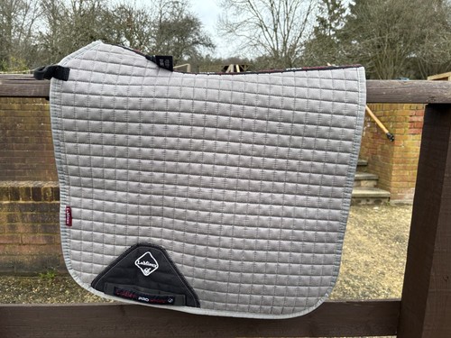 Mieux large grey saddle - le,
